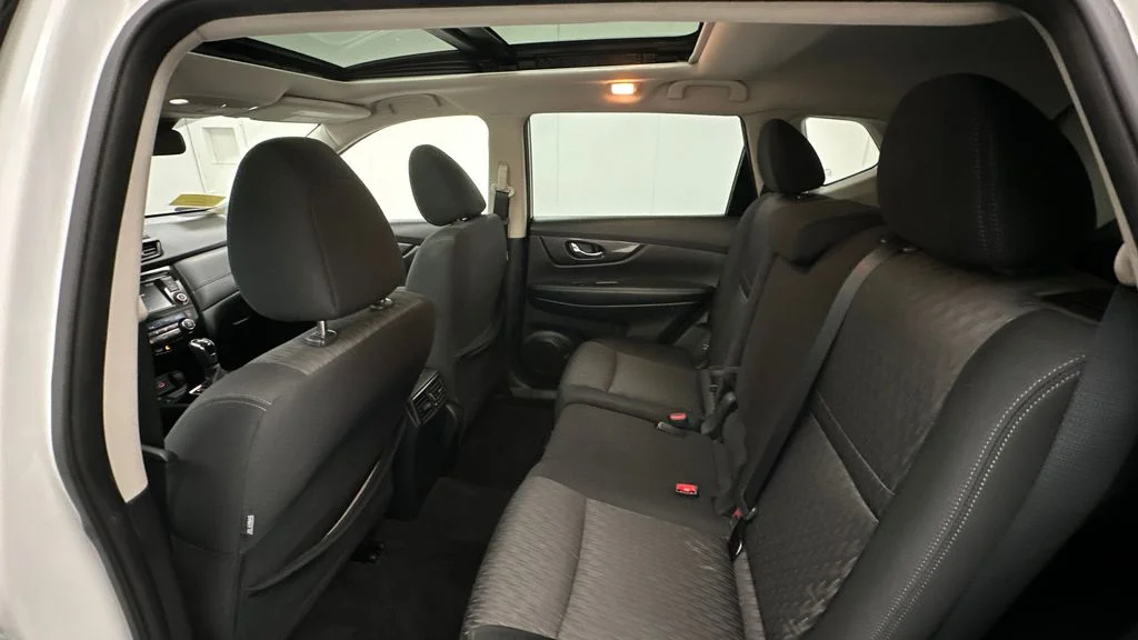 Used 2020 White Nissan SV image 10
