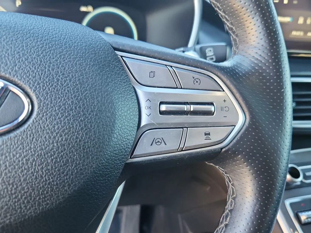 Used 2022 Red Hyundai Calligraphy image 22
