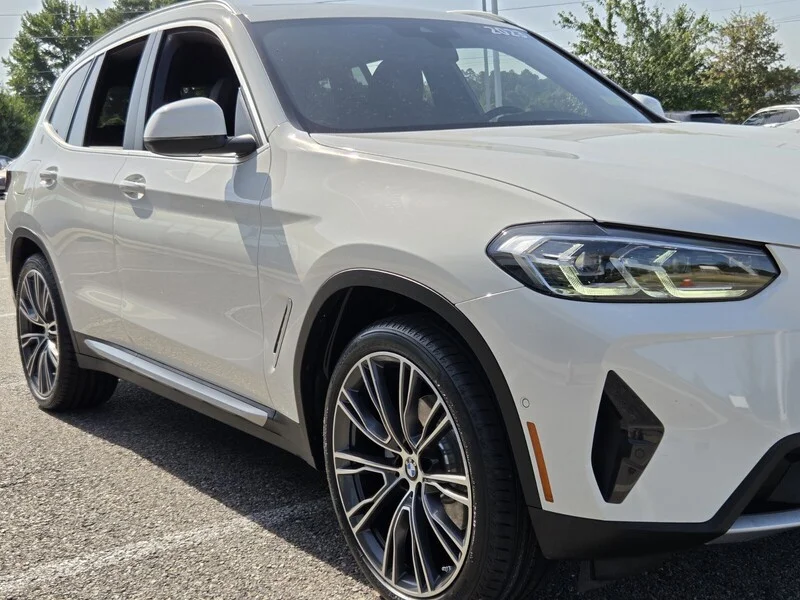 Used 2023 Alpine White BMW XDRIVE30I SPORTS ACTIVITY VEHICLE image 24