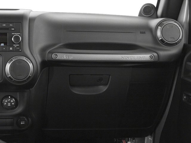 Used 2016 Granite Crystal Metallic Clearcoat Jeep Unlimited Sport RHD image 20