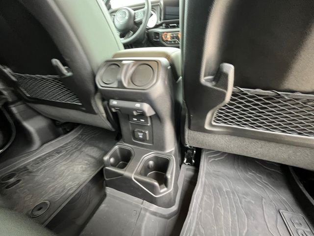 Used 2025 Black Jeep Mojave image 17