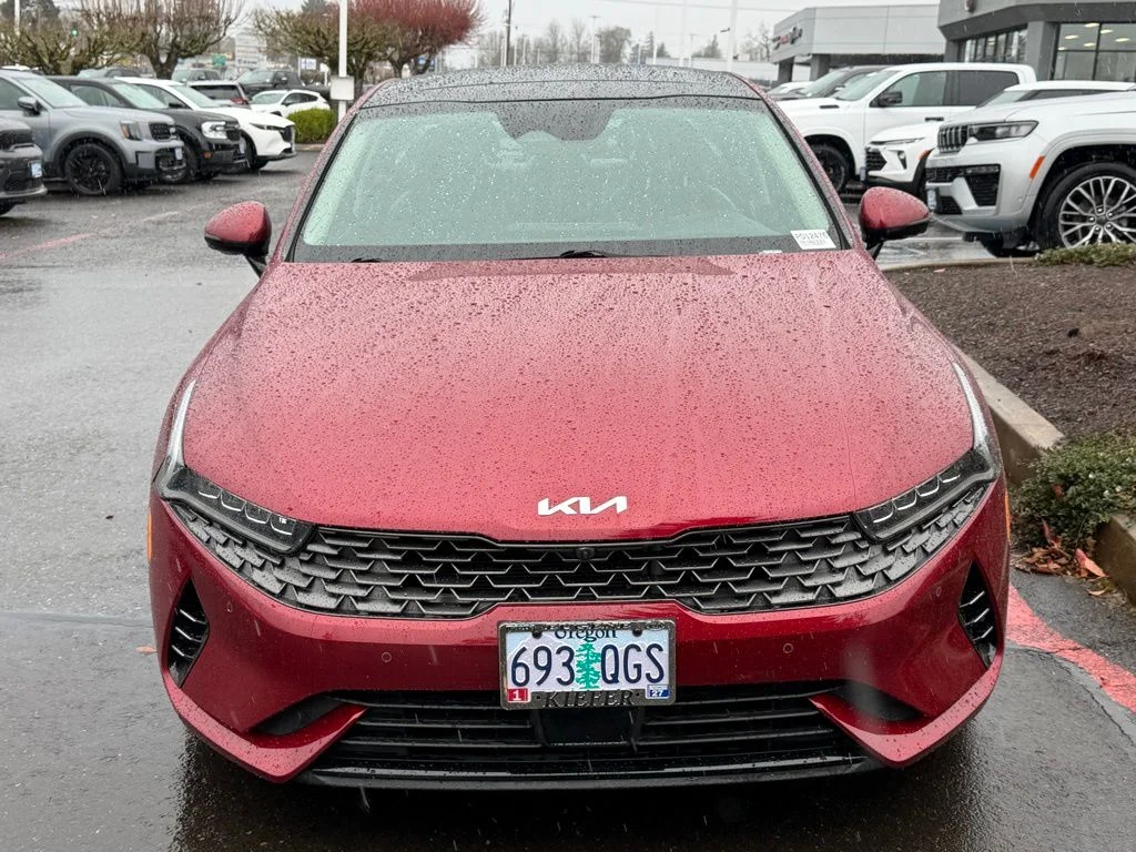 Used 2022 Passion Red Kia EX image 3