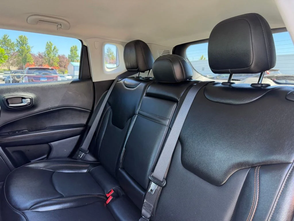 Used 2020 White Clearcoat Jeep Limited image 30