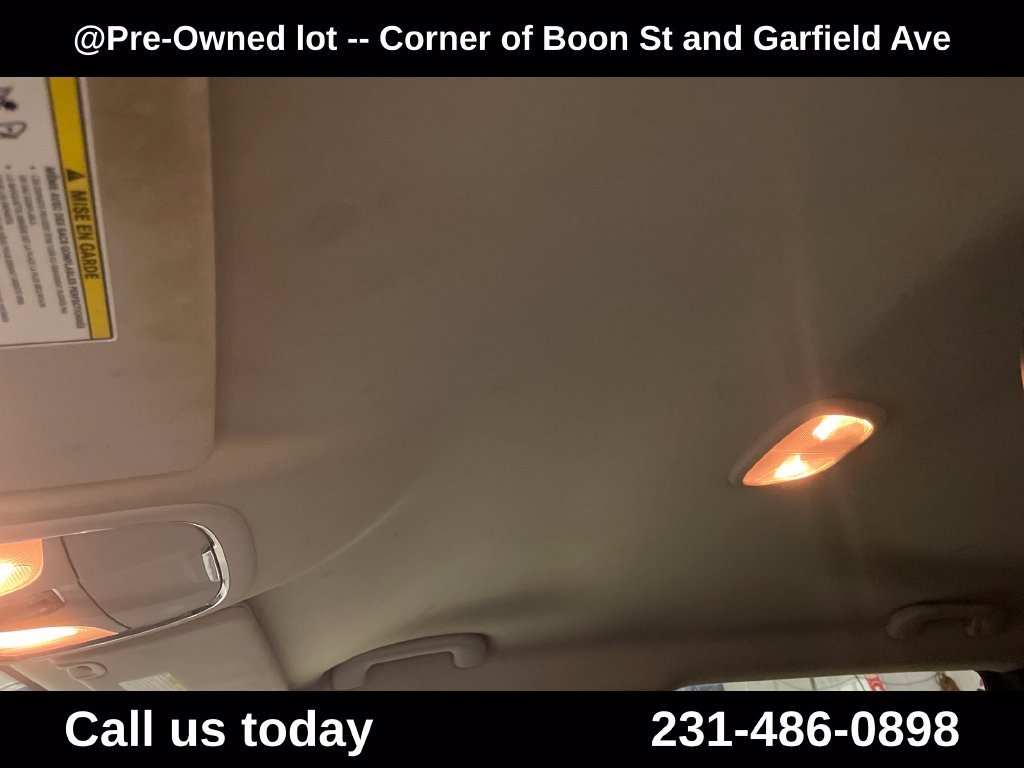 Used 2015 Black Jeep Latitude image 21