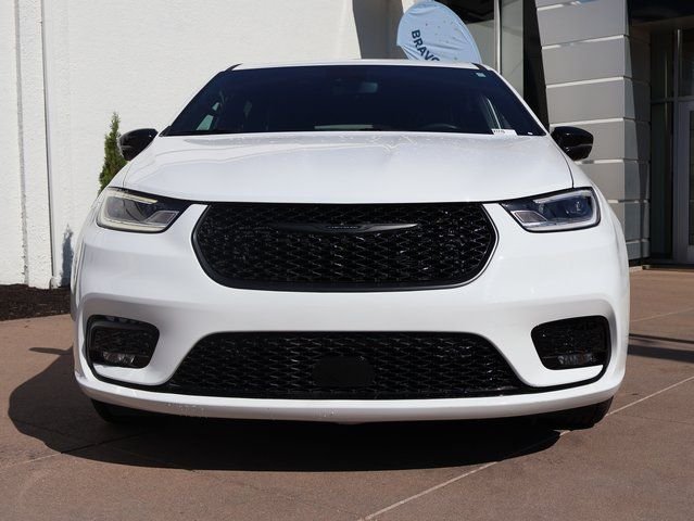 Used 2024 Chrysler Pacifica PHEV Select with VIN 2C4RC1S78RR160984 for sale in Kansas City