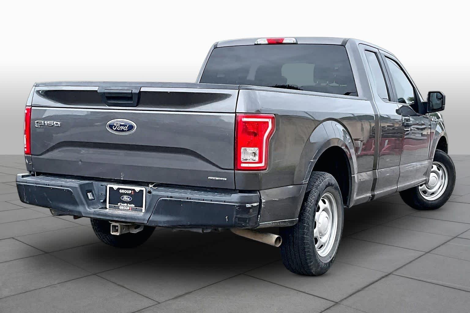 Used 2015 Magnetic Metallic Ford XL image 13