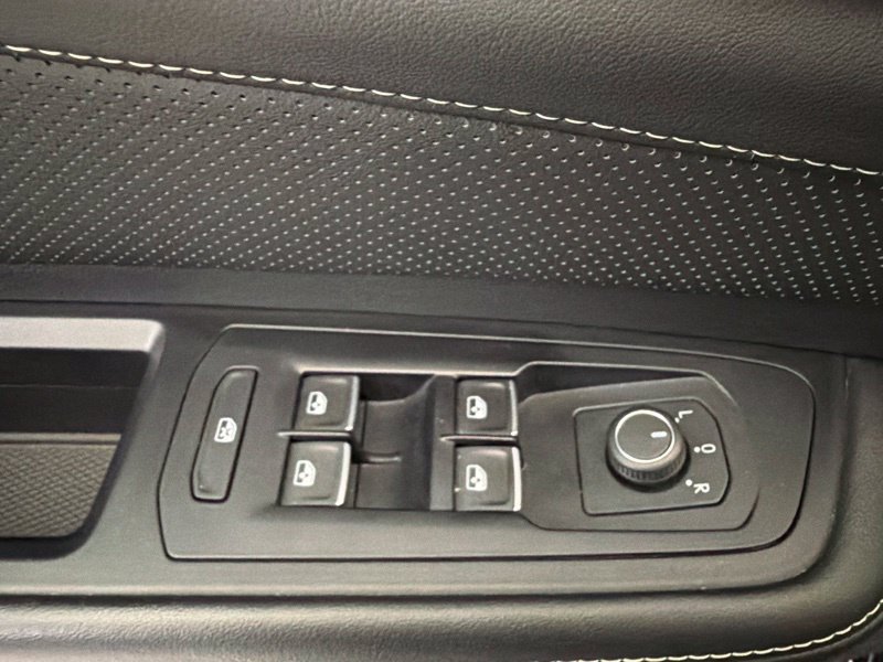 Used 2024  Volkswagen 2.0T SE w/Technology image 22