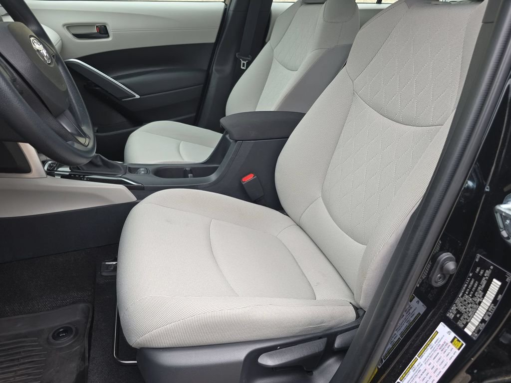 Used 2023 Black Toyota L image 17
