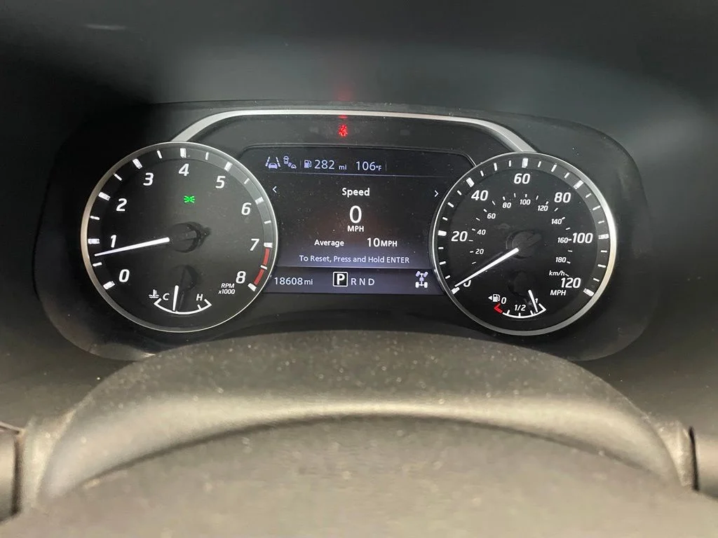 Used 2023 Red Nissan SV image 7