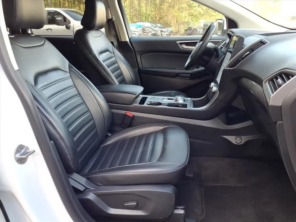Used 2024 White Ford SEL image 27