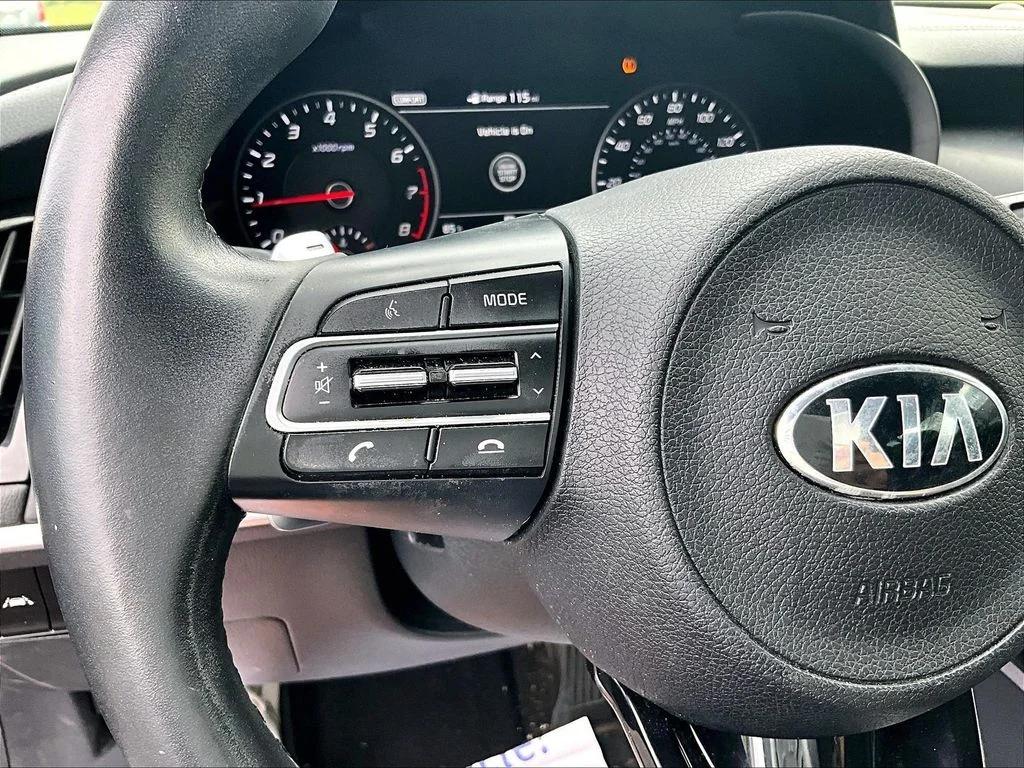 Used 2018 Black Kia Premium image 17