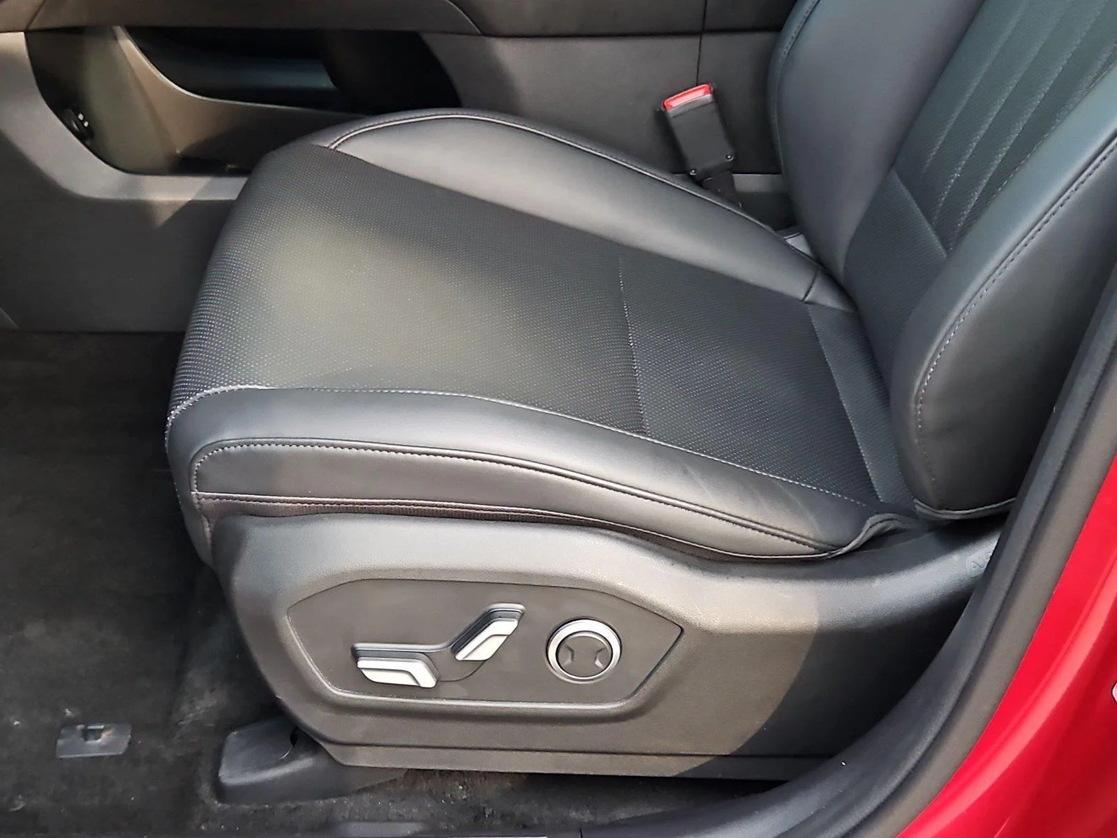 Used 2026 ULTIMATE RED Hyundai SEL image 24