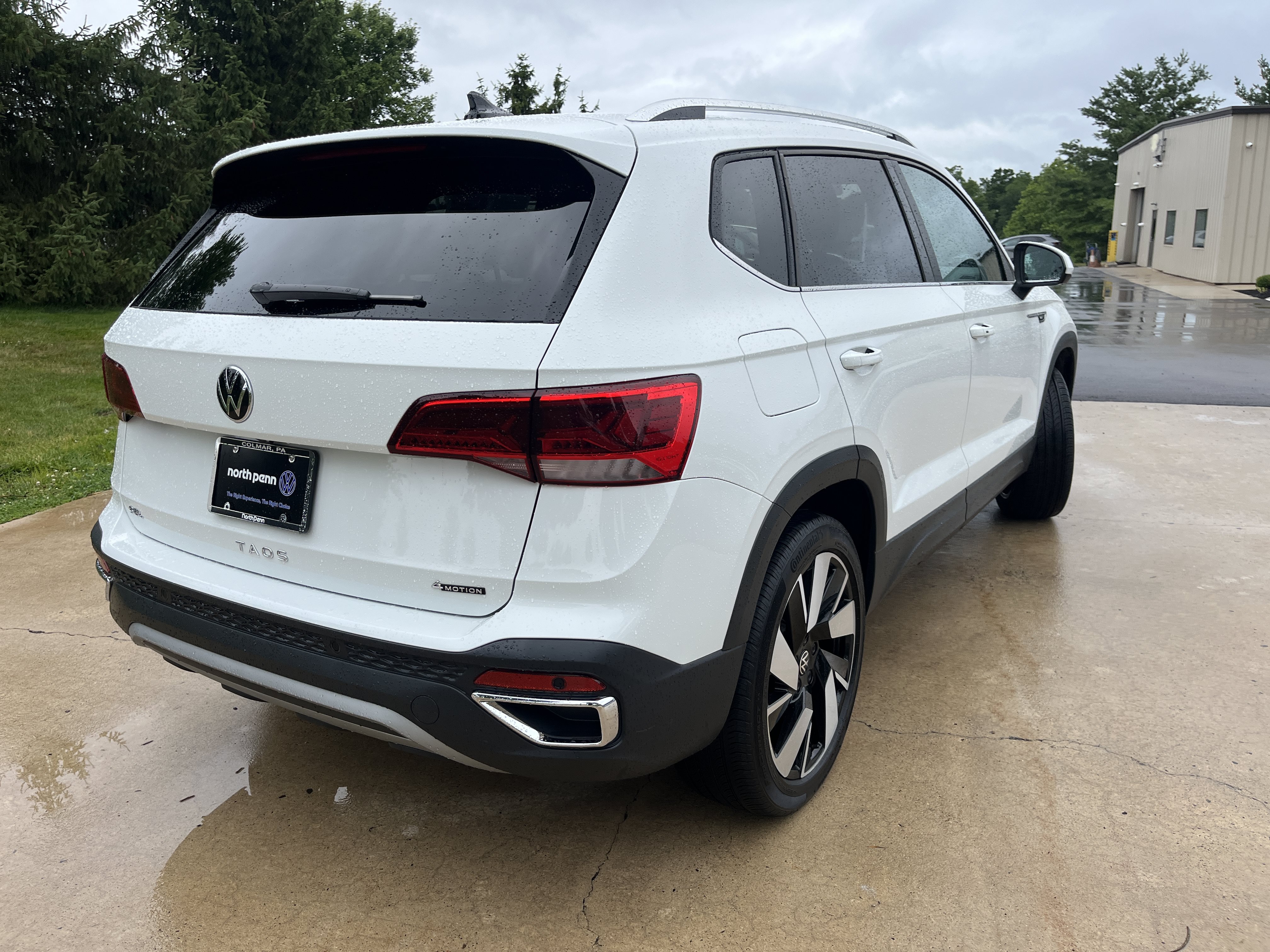 Used 2024  Volkswagen SEL image 13