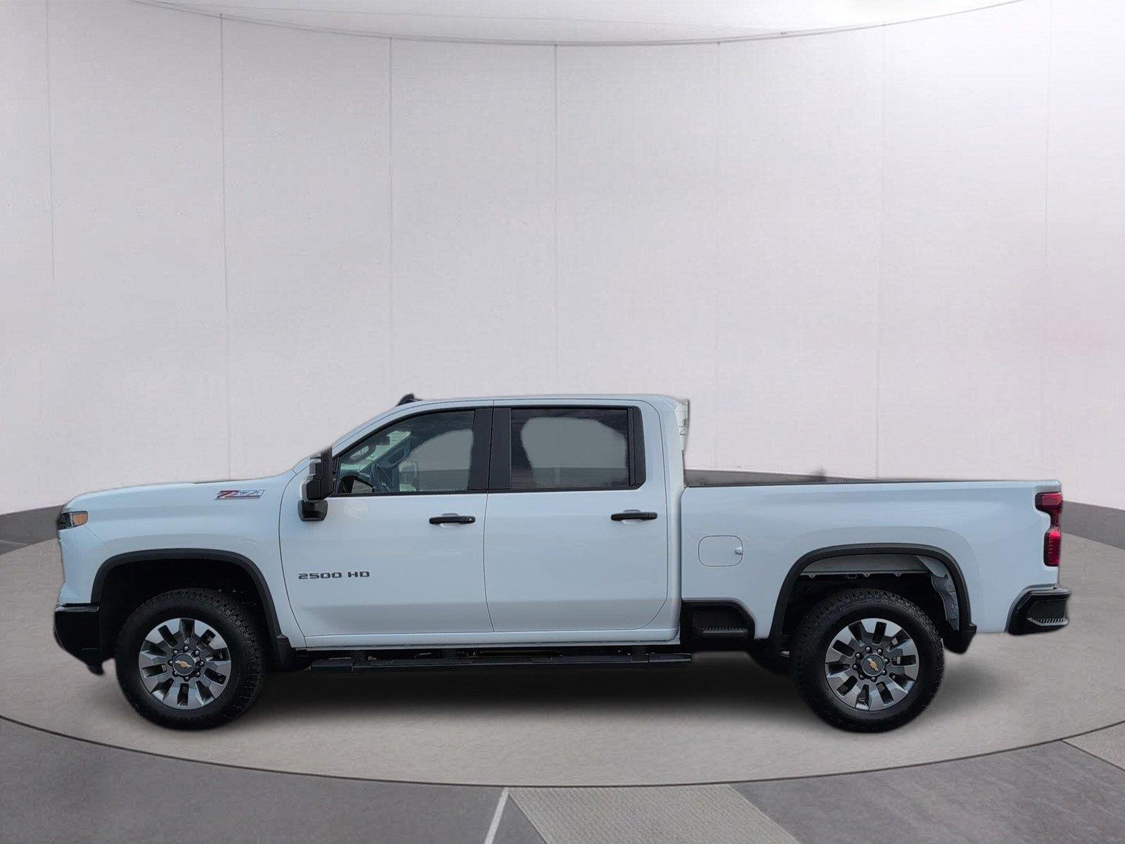 2026 Chevrolet Silverado 2500 HD Custom - Photo 6