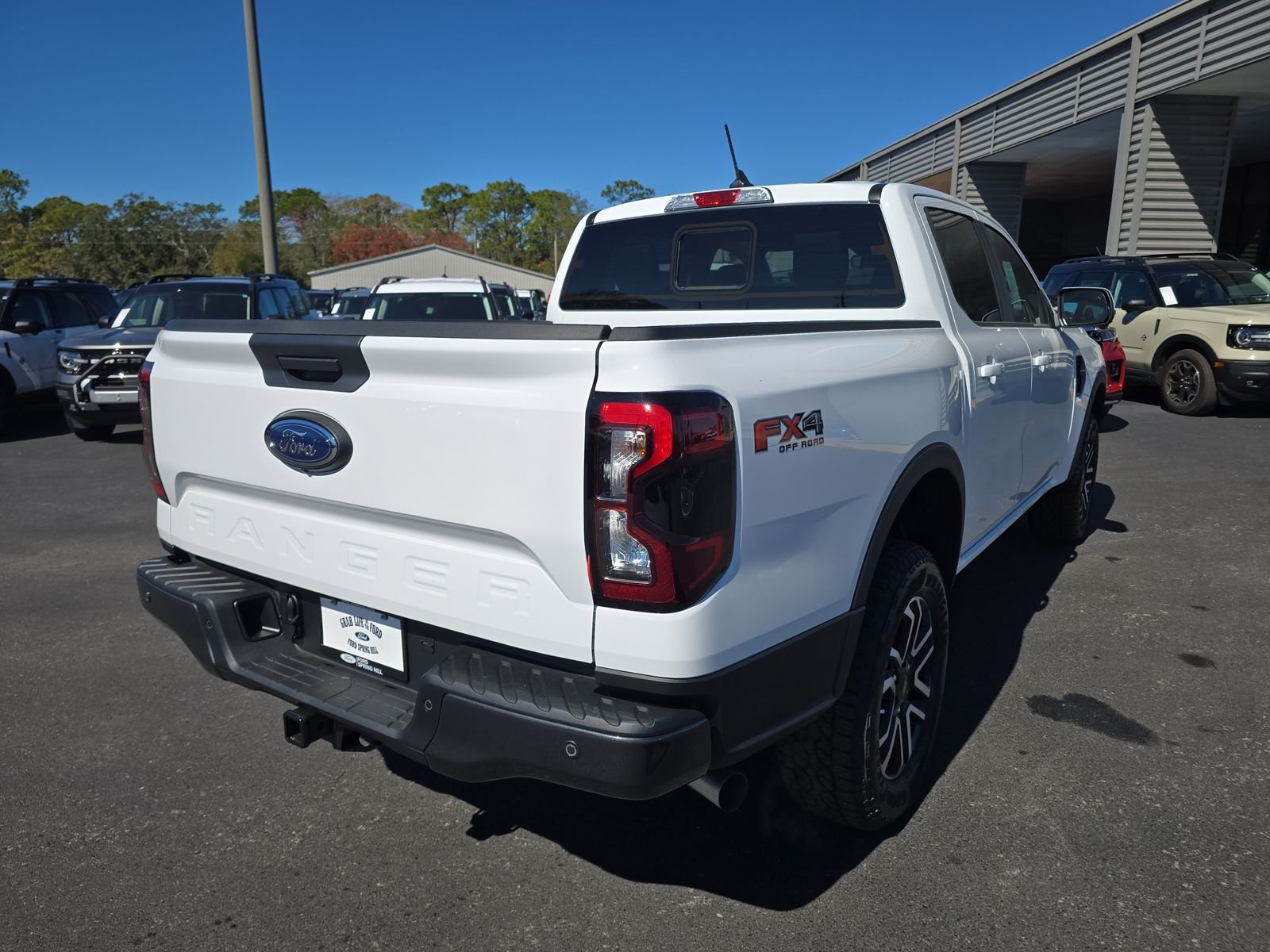 New 2025 Oxford White Ford Lariat image 4