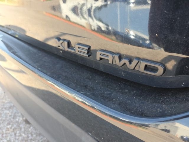 Used 2022 Black Toyota XLE image 4