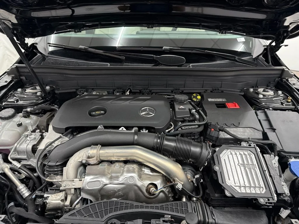 New 2026 Black Mercedes-Benz GLB 250 image 30