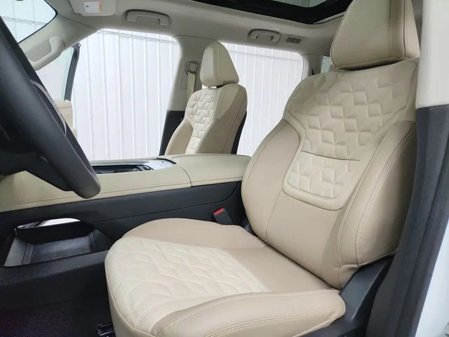 New 2026 White Nissan Platinum Reserve image 20