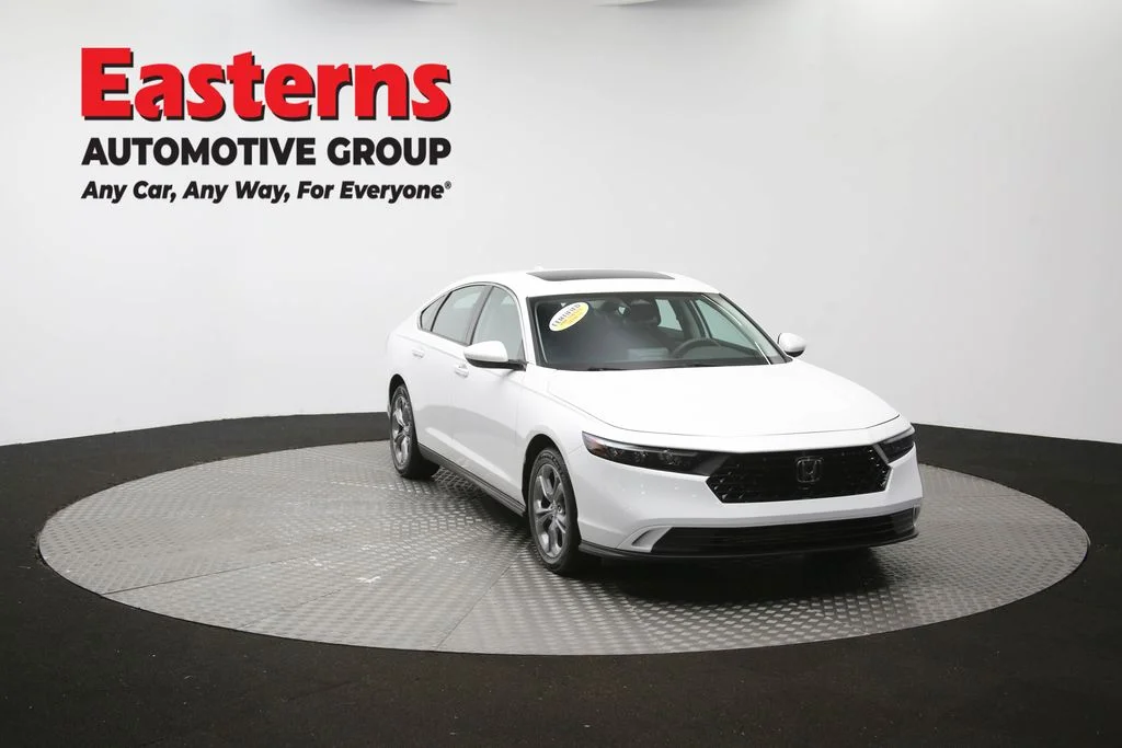 Used 2023 White Honda EX image 53
