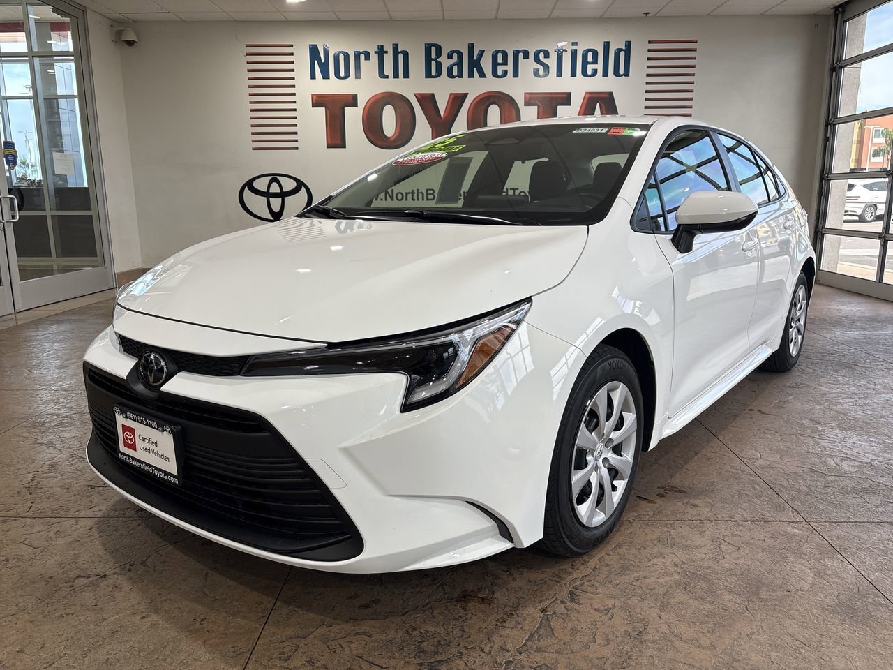 2026 Toyota Corolla LE - Photo 6