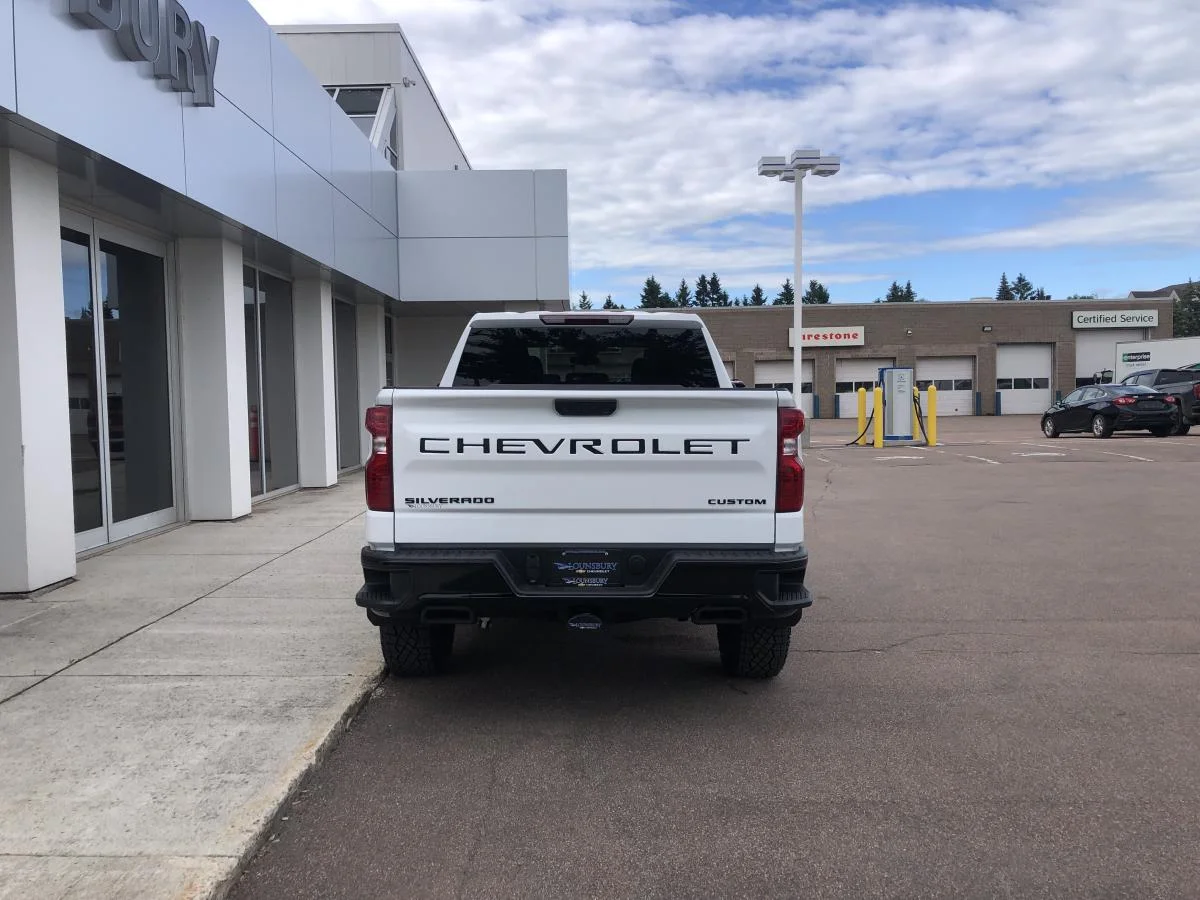 New 2026 White Chevrolet 4wd Crew Cab 147 image 6