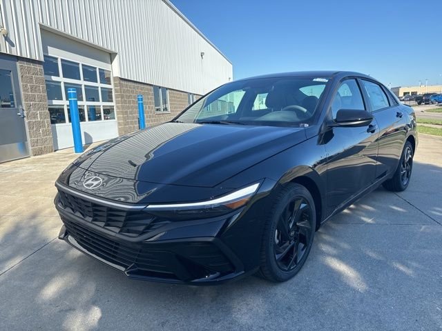 New 2026 Abyss Black Hyundai SEL Sport image 3