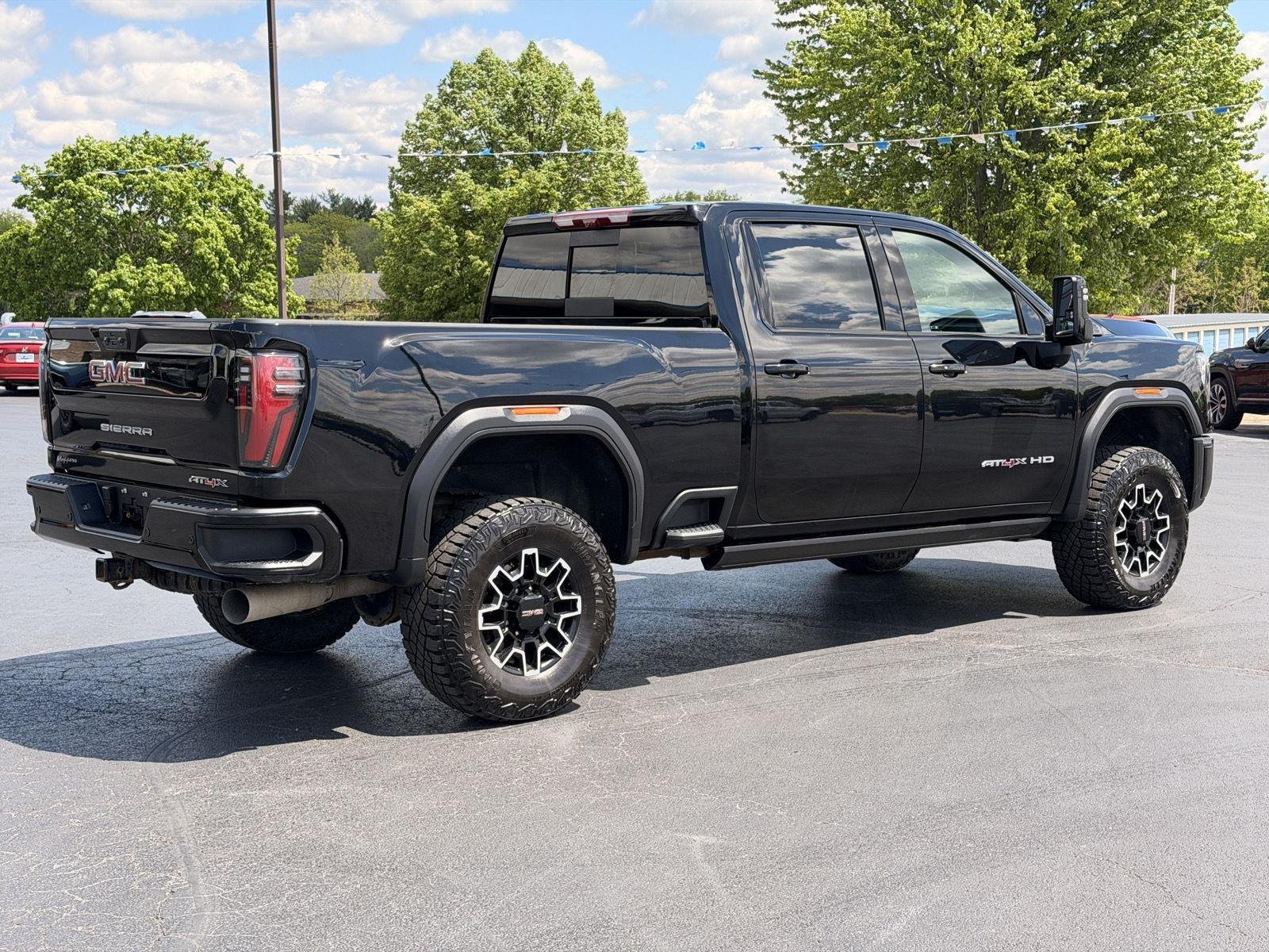 Used 2025 Onyx Black GMC AT4X image 3