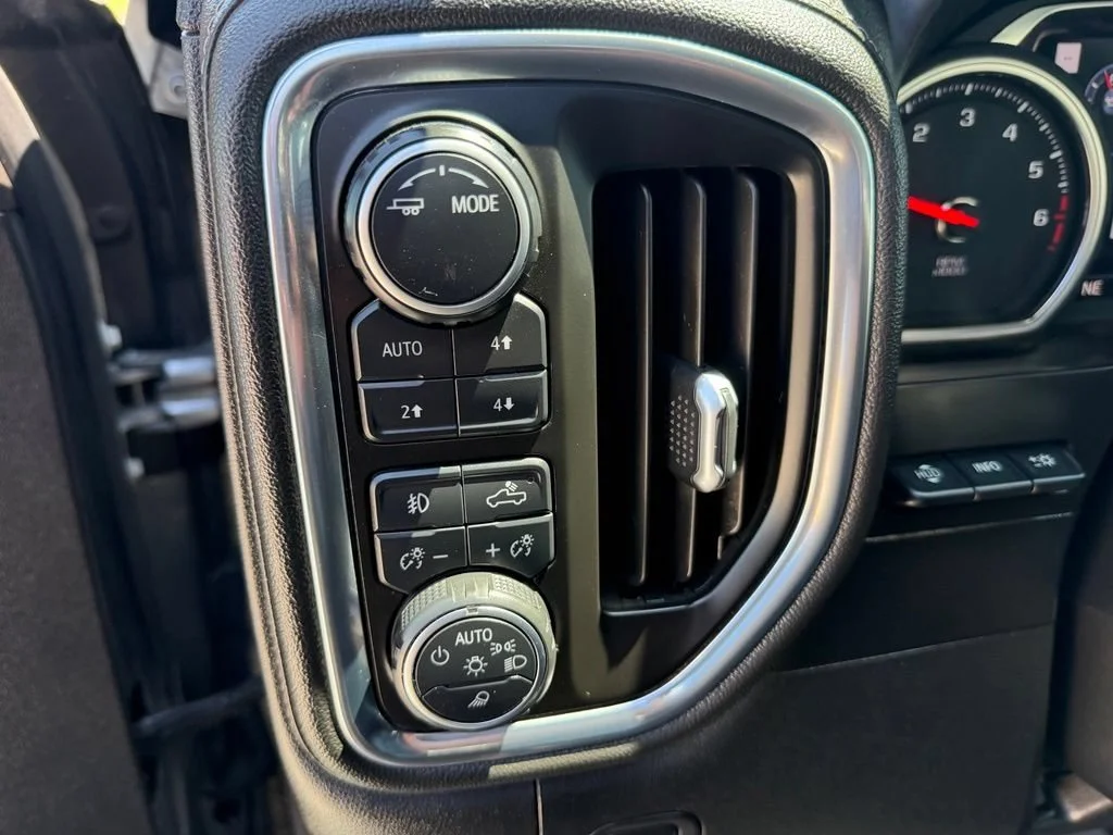 2020 Chevrolet Silverado 1500 High Country - Photo 17
