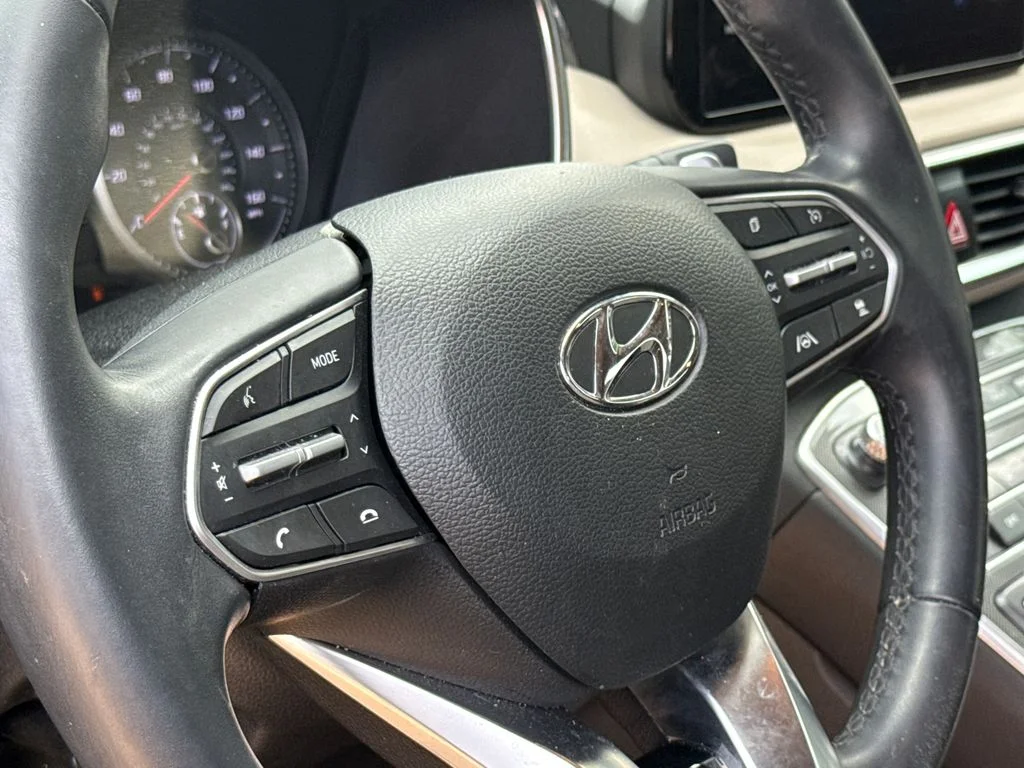 Used 2023 Black Hyundai SEL image 24
