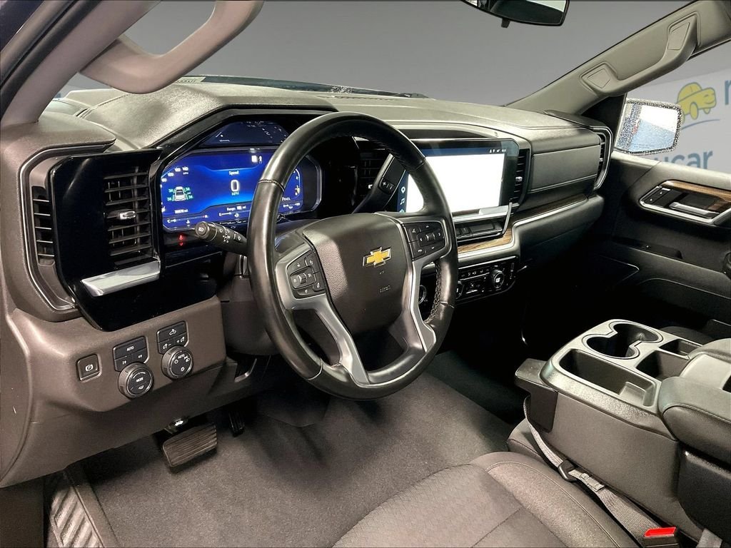 Used 2023 Gray Chevrolet LT image 8
