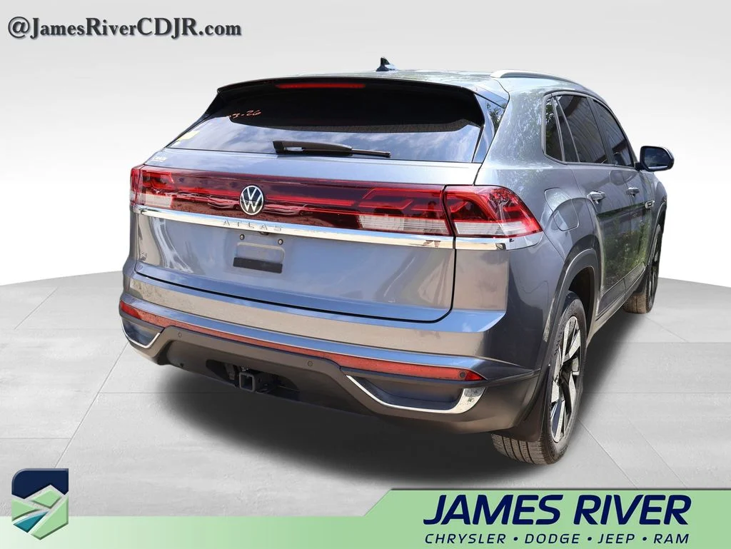 Used 2024 Gray Volkswagen 2.0T SE w/Technology image 28