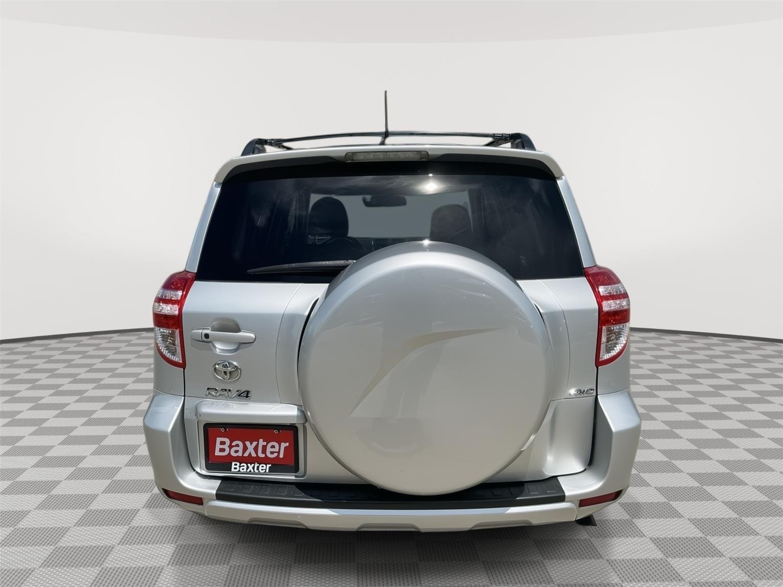 Used 2011 Classic Silver Metallic TOYOTA Limited image 23