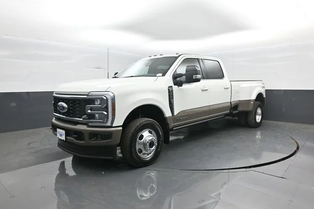 New 2026 Star White Metallic Tri-Coat Ford F-350® King Ranch® image 4