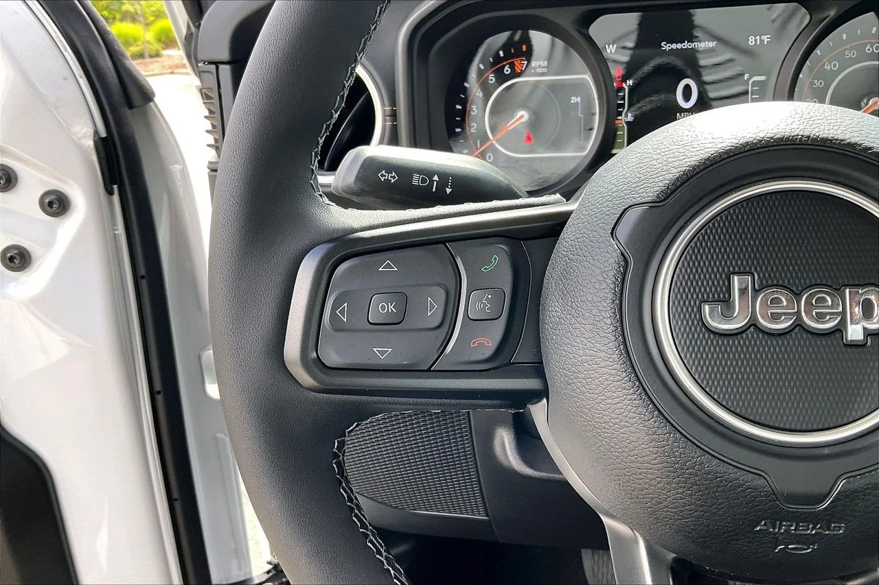 New 2026 Bright White Clearcoat Jeep Sahara image 24