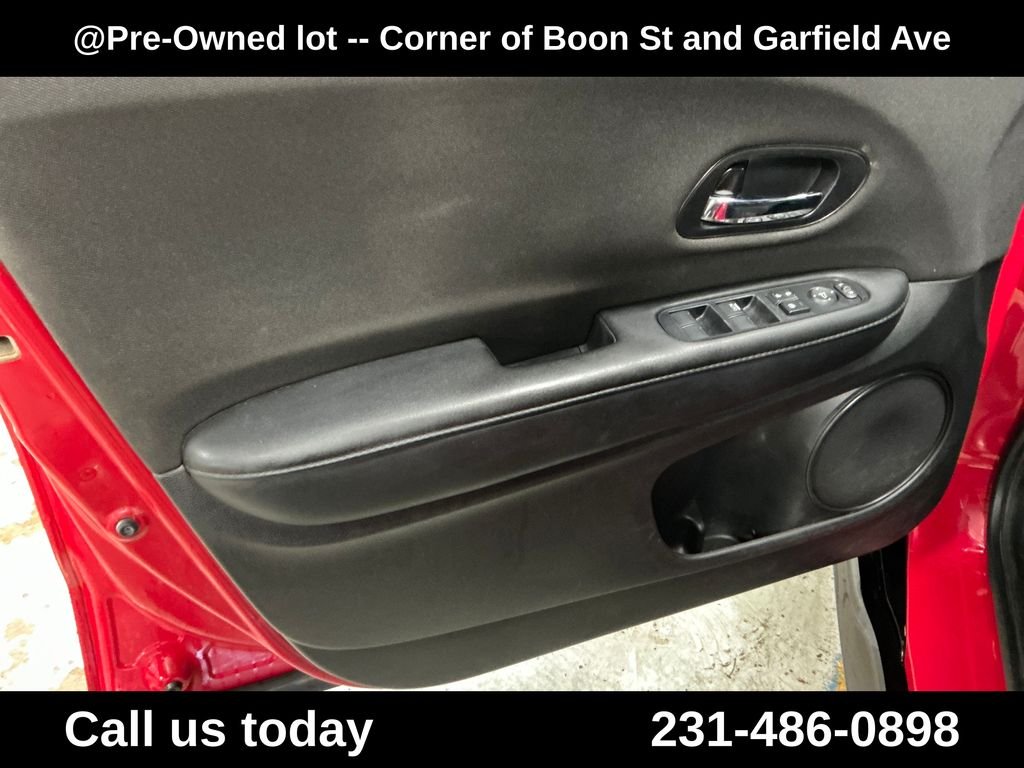 Used 2020  Honda Sport image 14