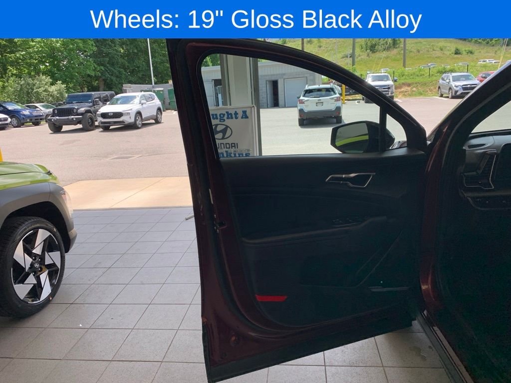 Used 2023 Red Kia X-Line image 10