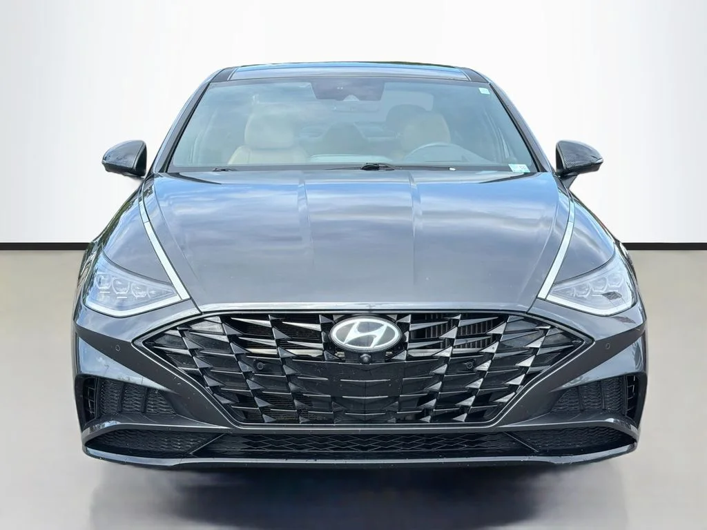 Used 2020 Gray Hyundai Limited image 3