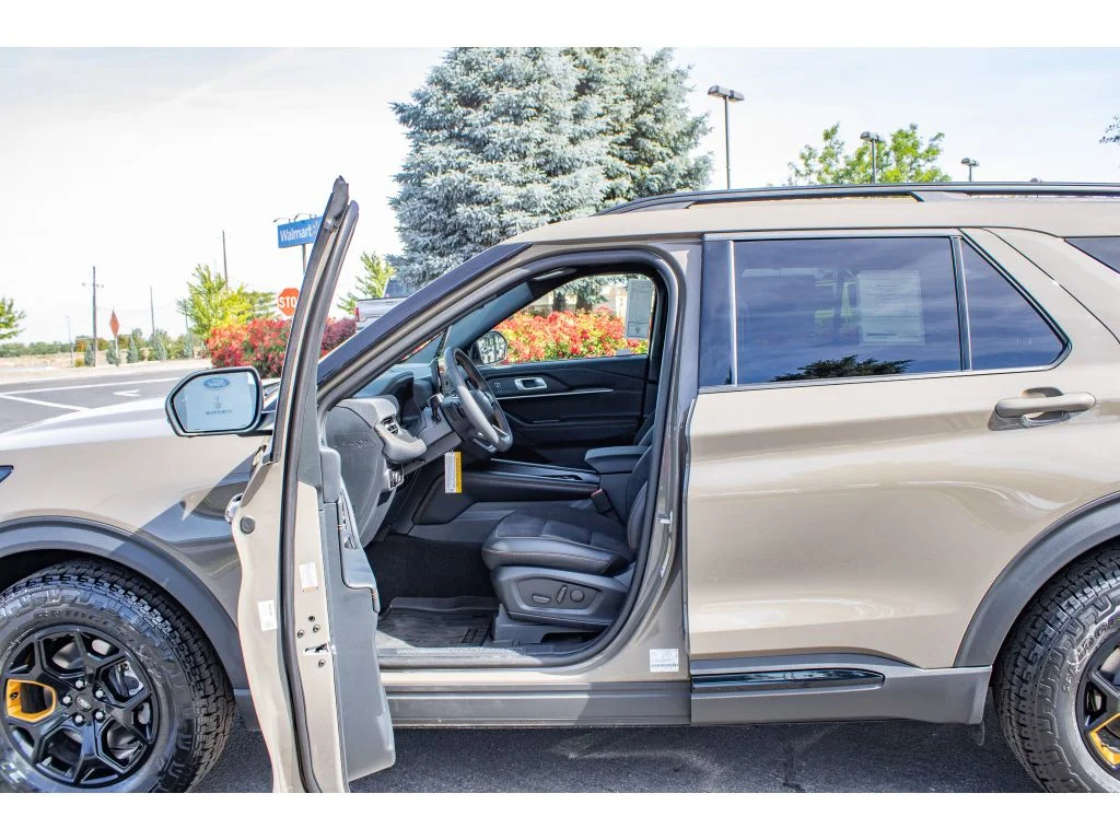New 2026 MARSH GRAY Ford Tremor image 30