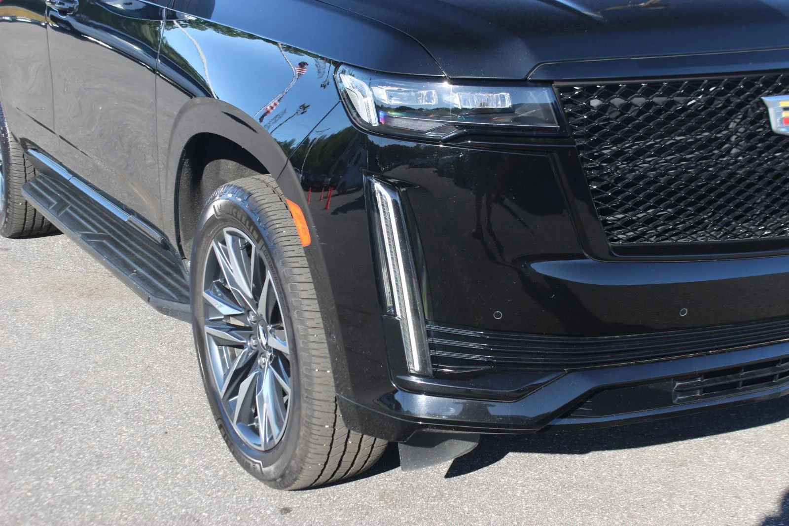 Used 2021 BLACK RAVEN Cadillac Sport image 9