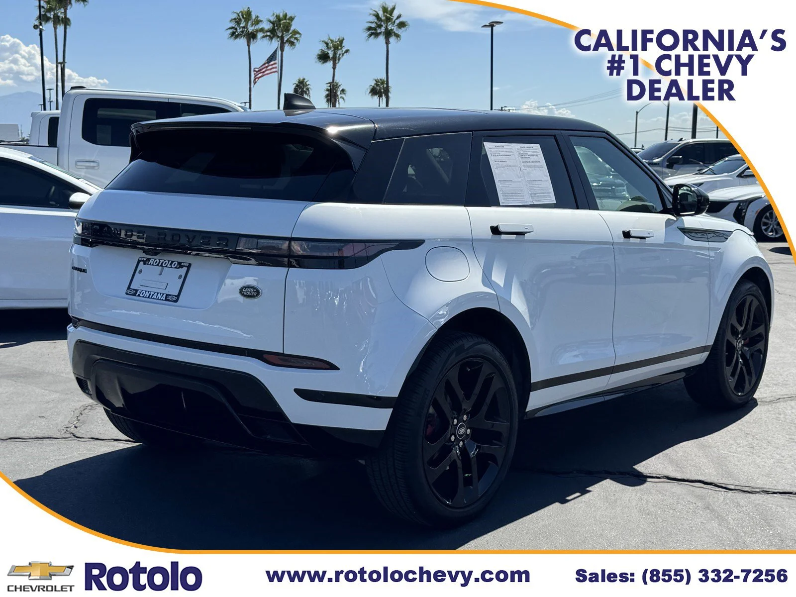 Used 2023 White Land Rover R-Dynamic SE image 6