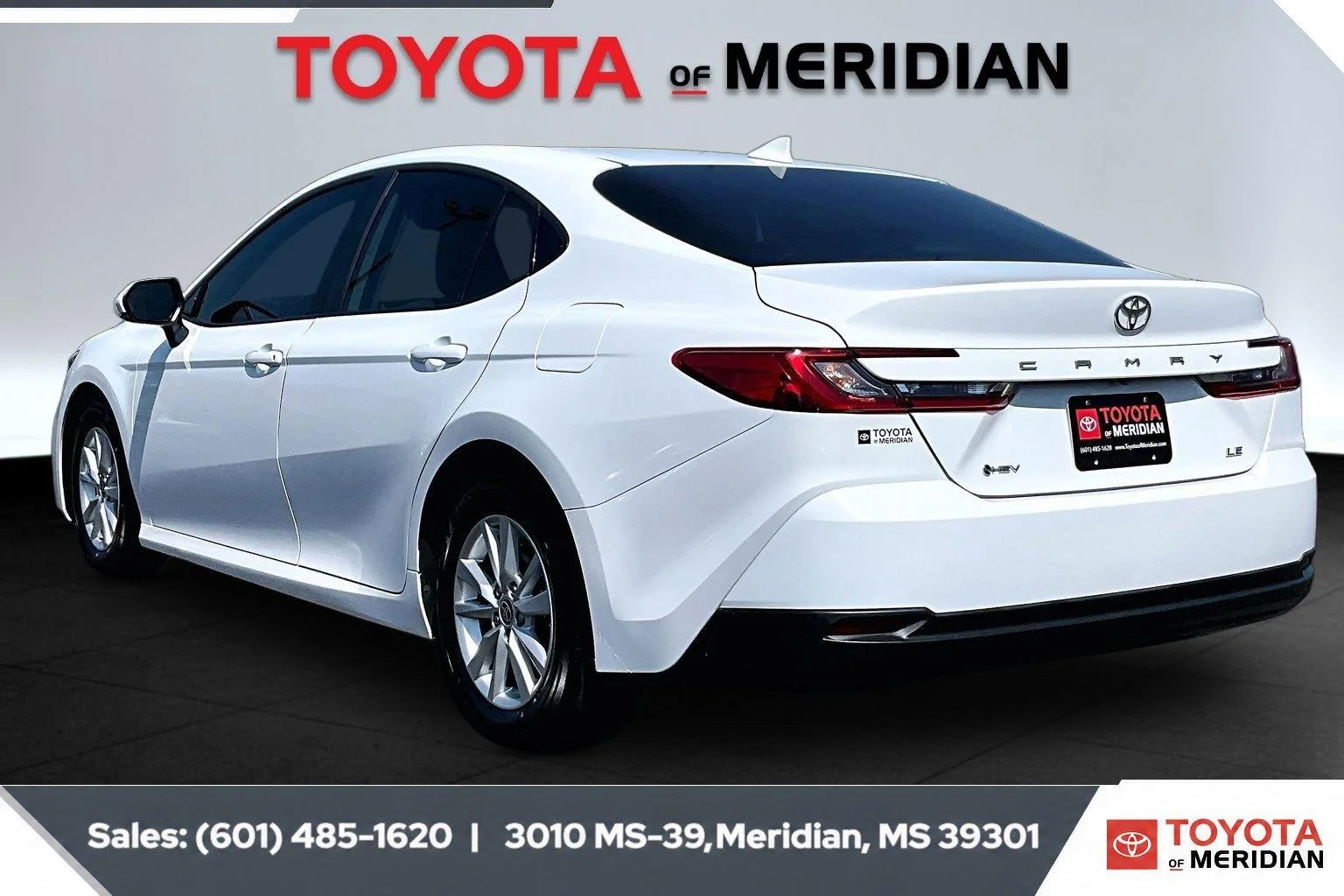 Used 2025 Ice Cap Toyota LE image 2