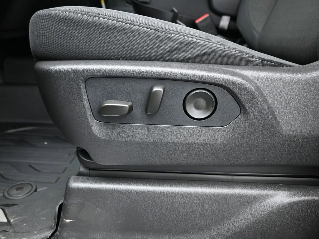 New 2026 Onyx Black GMC Elevation image 11