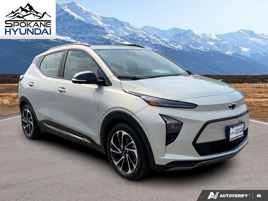Used 2022 Silver Flare Metallic Chevrolet Premier image 7
