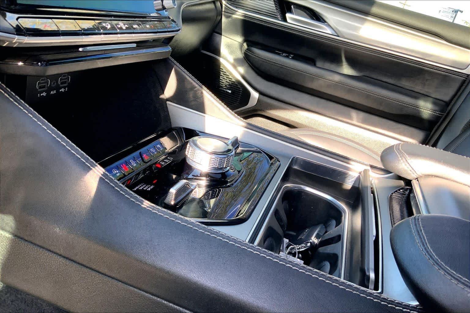 2025 Jeep Wagoneer Series II - Photo 7