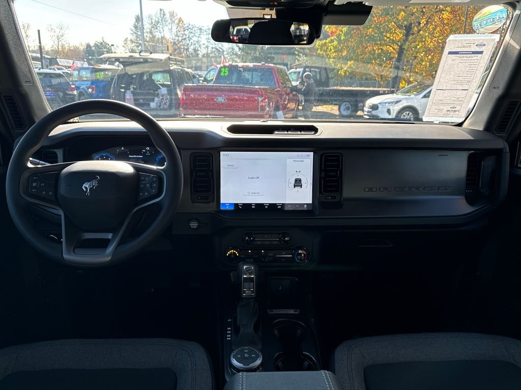 2025 Ford Bronco 4-Door Base - Photo 15