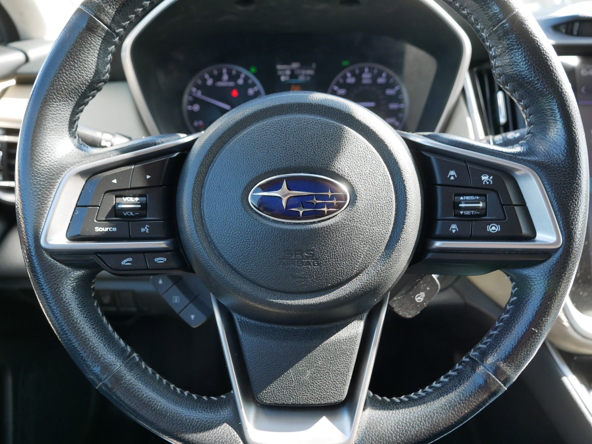 Used 2021 Crystal White Pearl Subaru Limited image 25