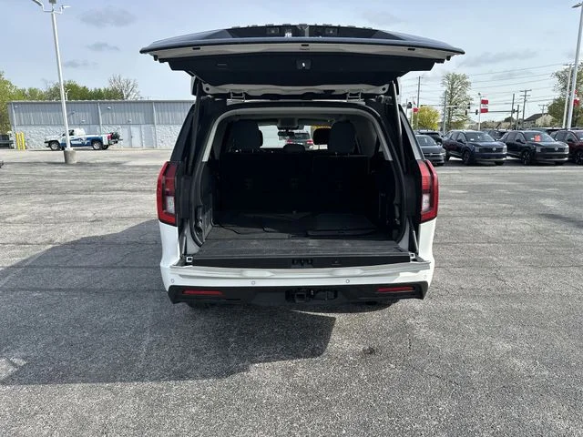 Used 2025 White Ford Active image 22