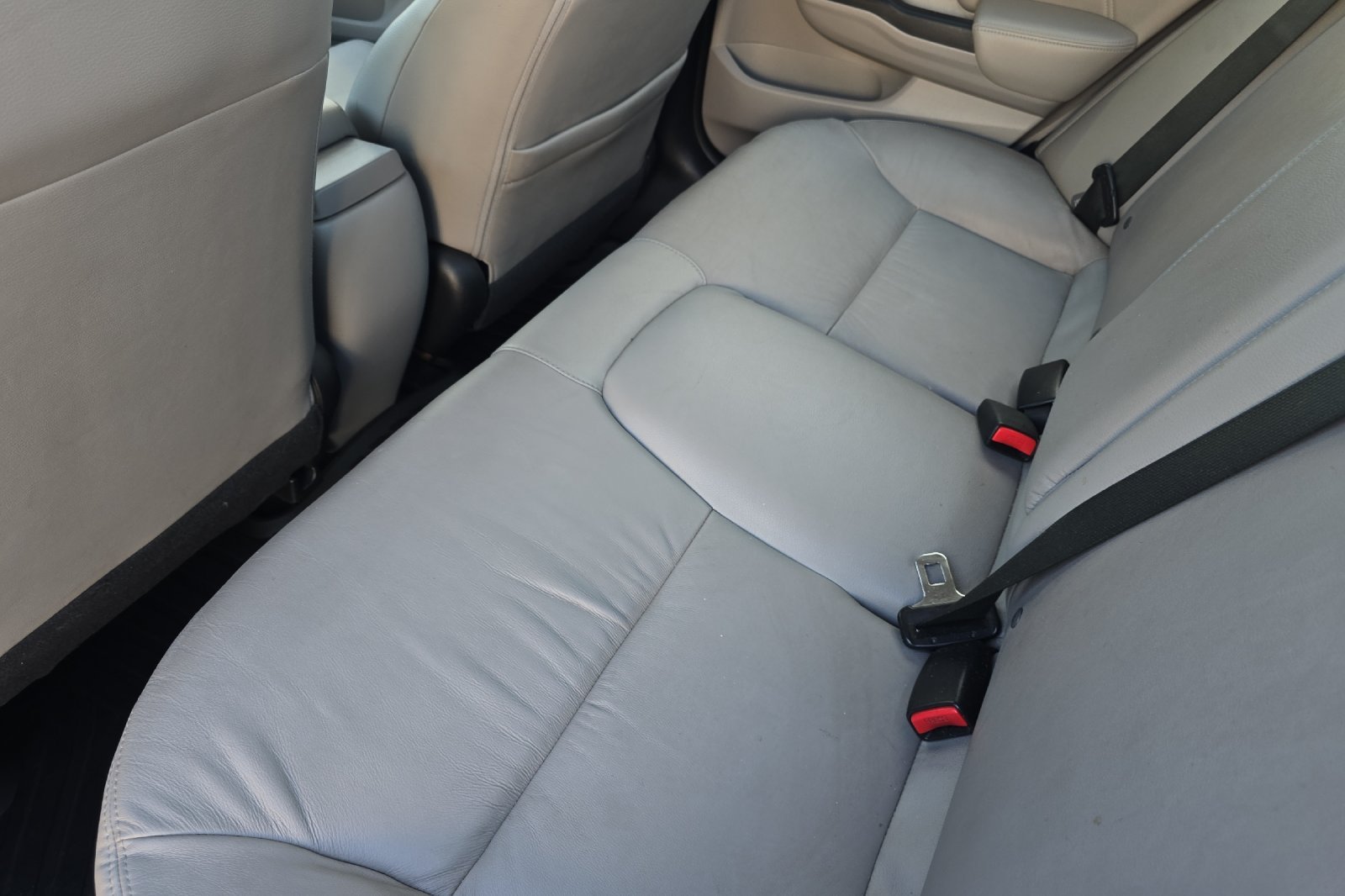 Used 2015 Gray Honda EX-L image 10