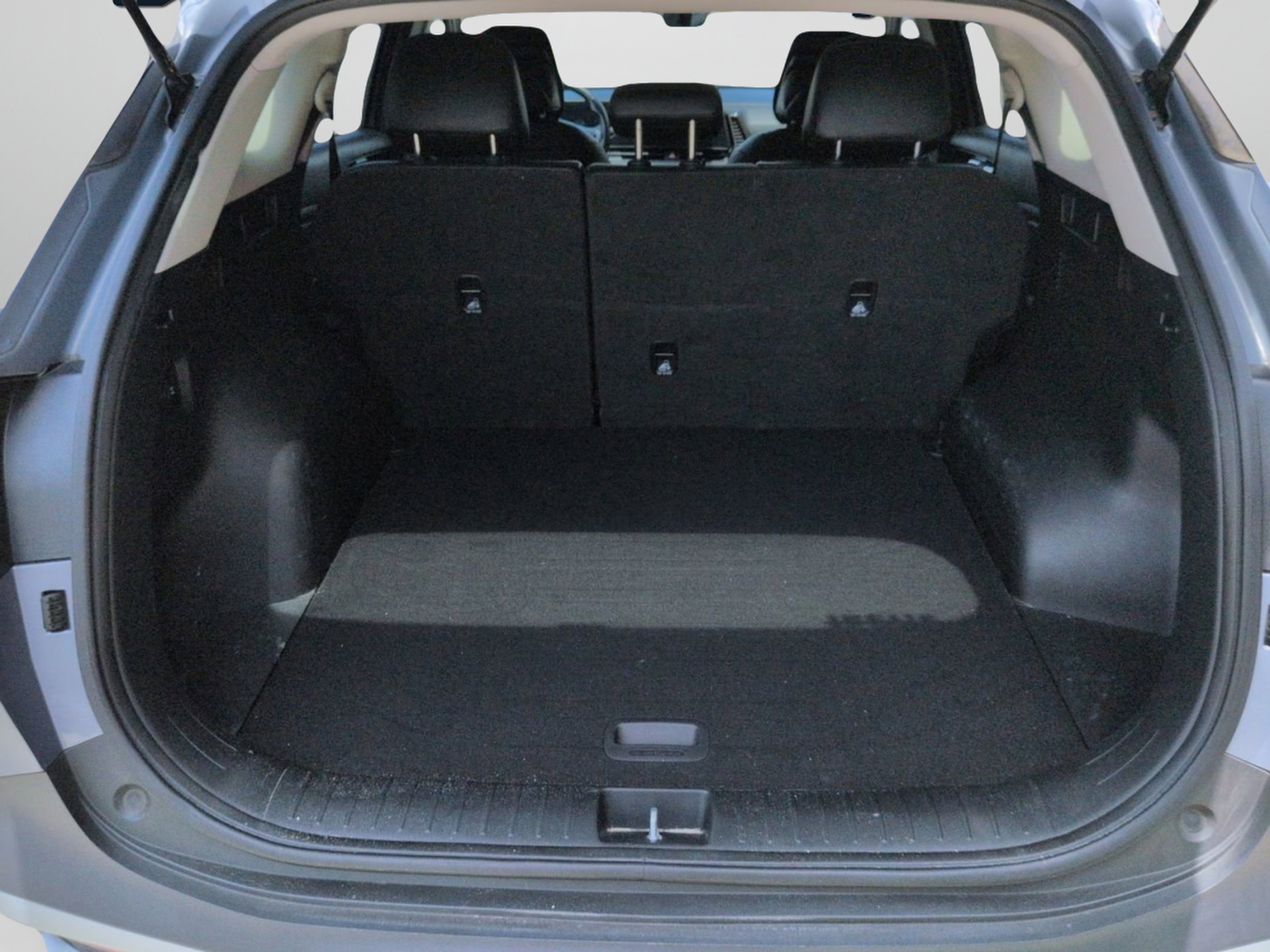 Used 2023 Everlasting Silver Kia EX image 10