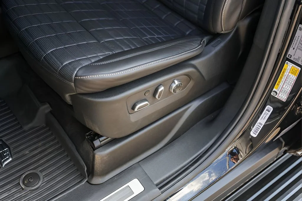 Certified Used 2023 Black Raven Cadillac Sport Platinum image 8